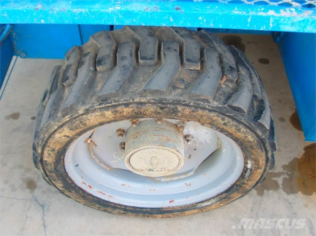 Genie GS4390RT Nůžková zvedací plošina