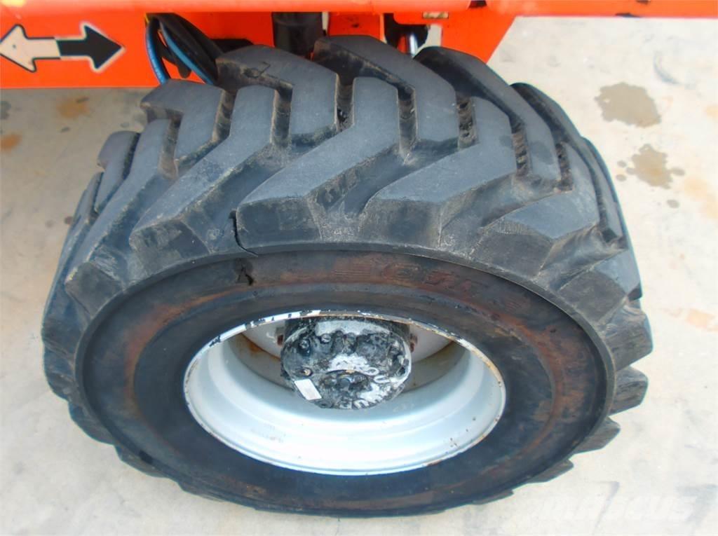 JLG 460SJ Teleskopické plošiny