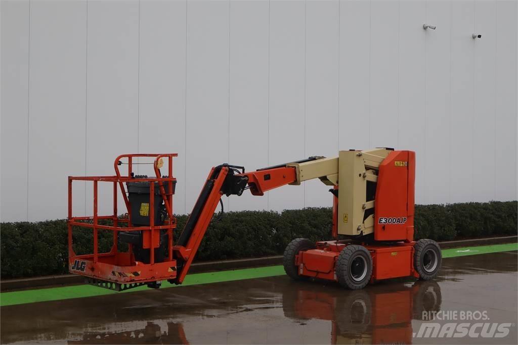 JLG E300AJP Kloubové plošiny