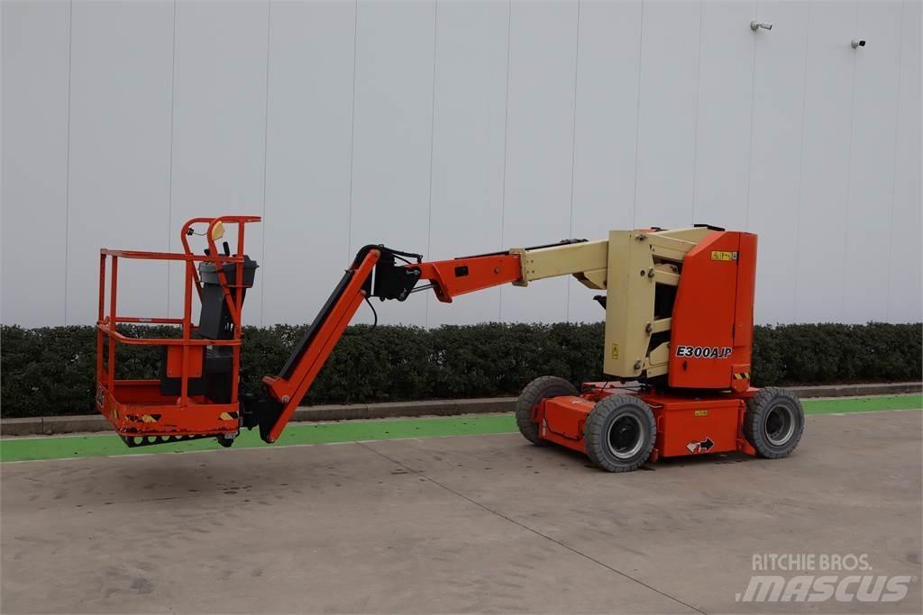 JLG E300AJP Kloubové plošiny
