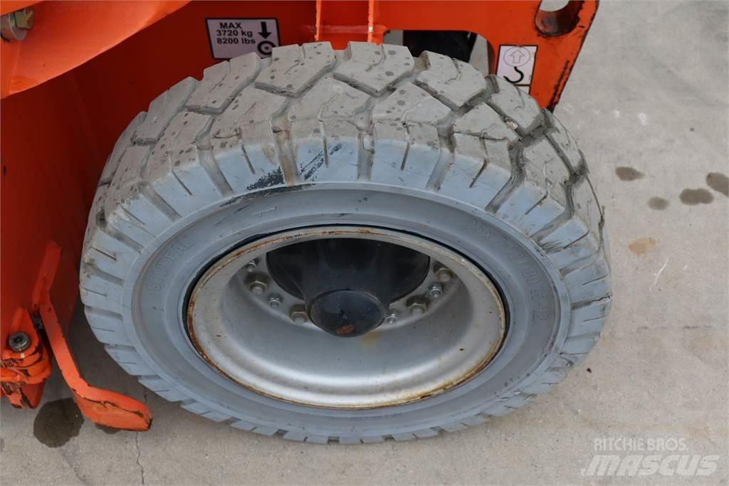 JLG E300AJP Kloubové plošiny