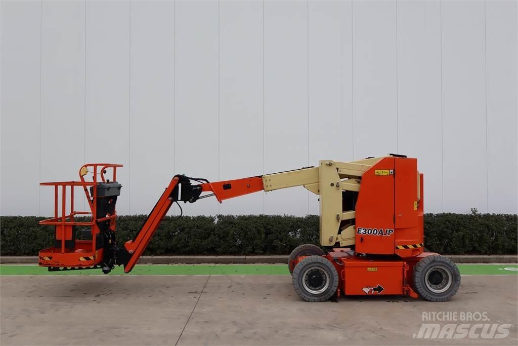 JLG E300AJP Kloubové plošiny