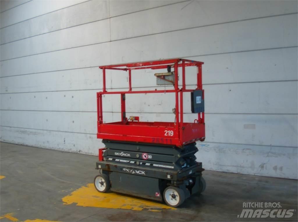 SkyJack SJ3219 Nůžková zvedací plošina