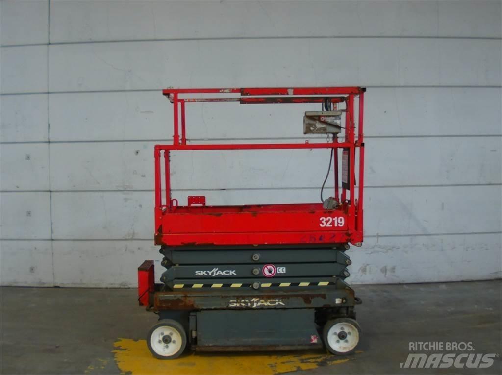 SkyJack SJ3219 Nůžková zvedací plošina