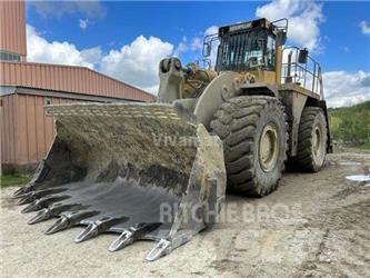 CAT 990 II Kolové nakladače