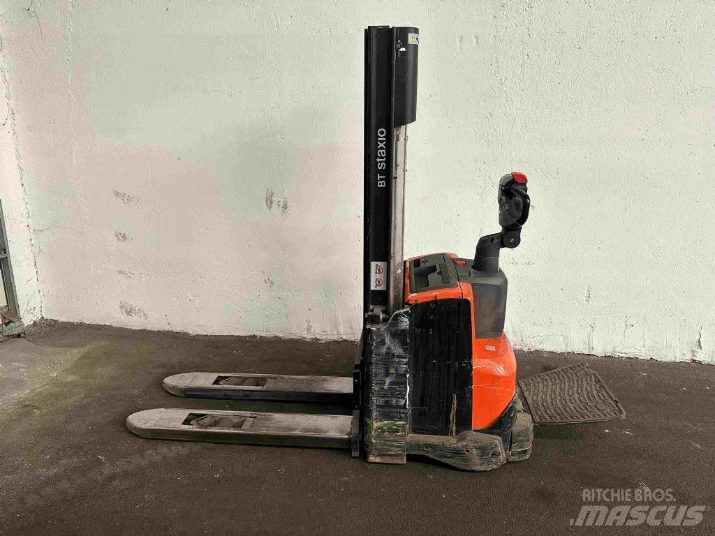BT SWE 100 Ručně vedené vysokozdvižné vozíky
