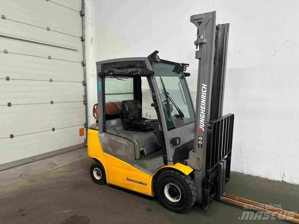 Jungheinrich TFG 316 LPG vozíky