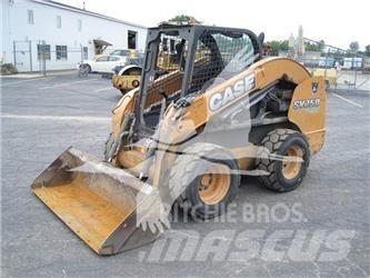 CASE SV250 Smykem řízené nakladače