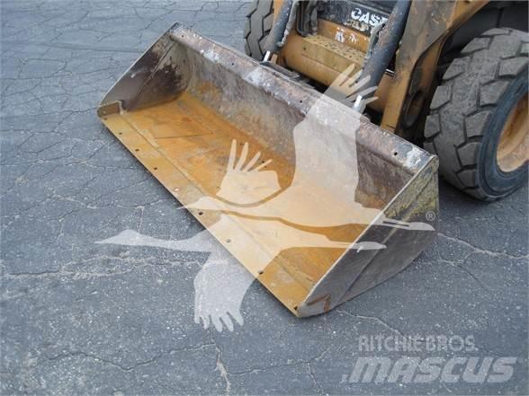 CASE SV250 Smykem řízené nakladače