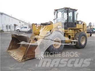 CAT 928H Kolové nakladače