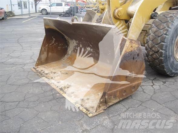 CAT 928H Kolové nakladače