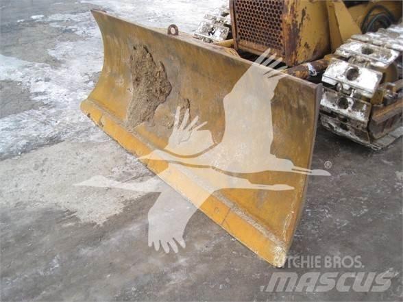 Dresser TD7H Pásové dozery