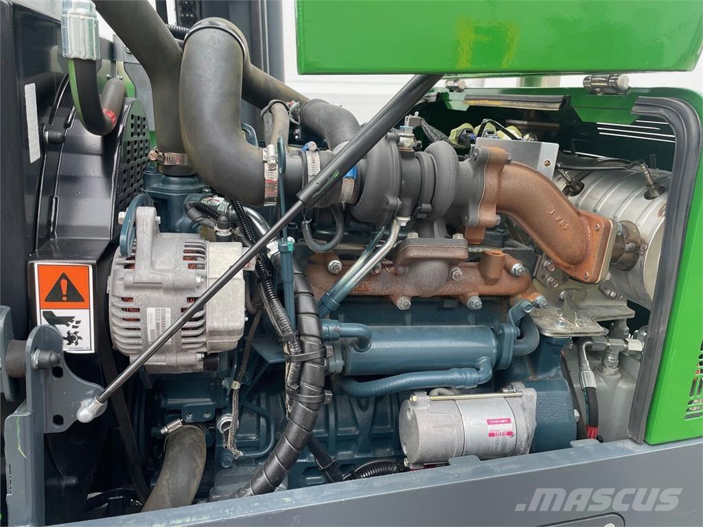 Combilift C4000 Vysokozdvižný vozík s bočním ložením