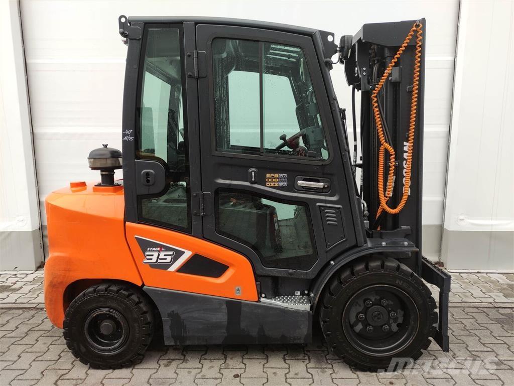 Doosan D35C-9 Dieselové vozíky