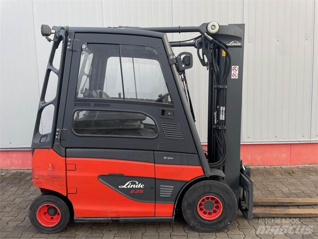 Linde E25-01-387 Akumulátorové vozíky