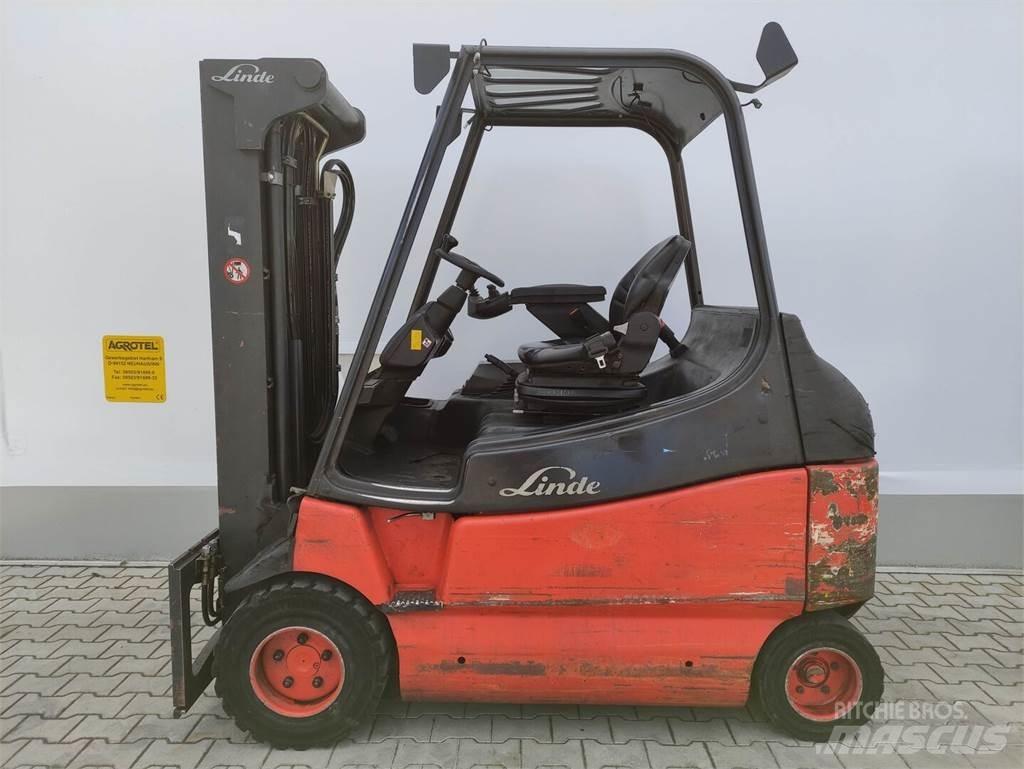 Linde E30/03/600-336 Akumulátorové vozíky