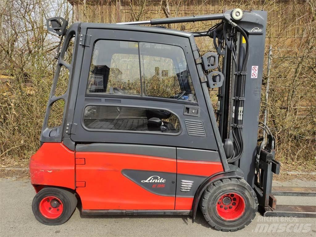 Linde E35L-01-387 Akumulátorové vozíky