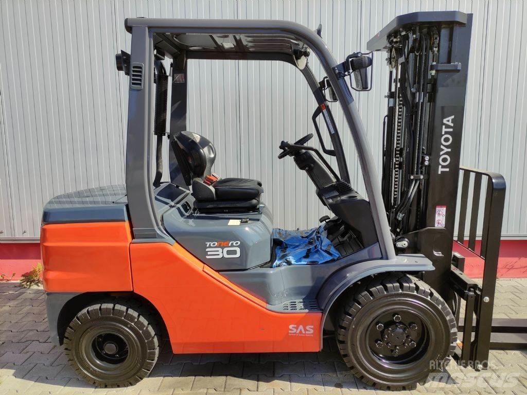 Toyota 52-8FDF30 Dieselové vozíky