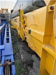 Grove RT890E