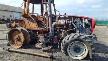 Massey Ferguson 8250      cabin