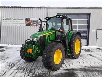 John Deere 6120M