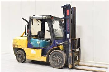 Komatsu FG 35 T
