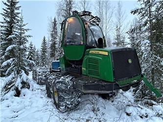 John Deere 810E + Nisula 285+