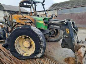 John Deere 3220   axle