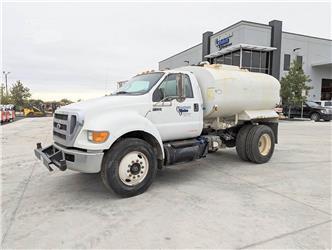 Ford F750