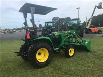 John Deere 3032E