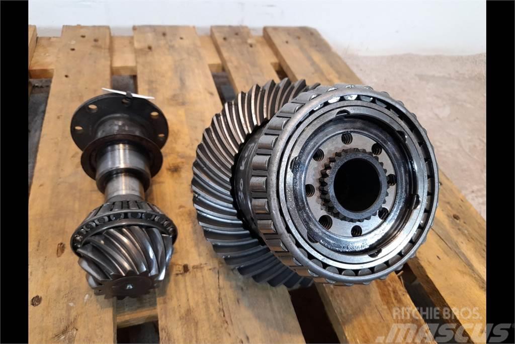 Valtra N163 Front axle differential Převodovka