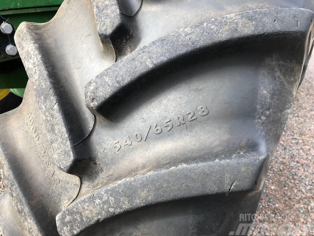 John Deere 6900 Dismantled: only spare parts Traktory