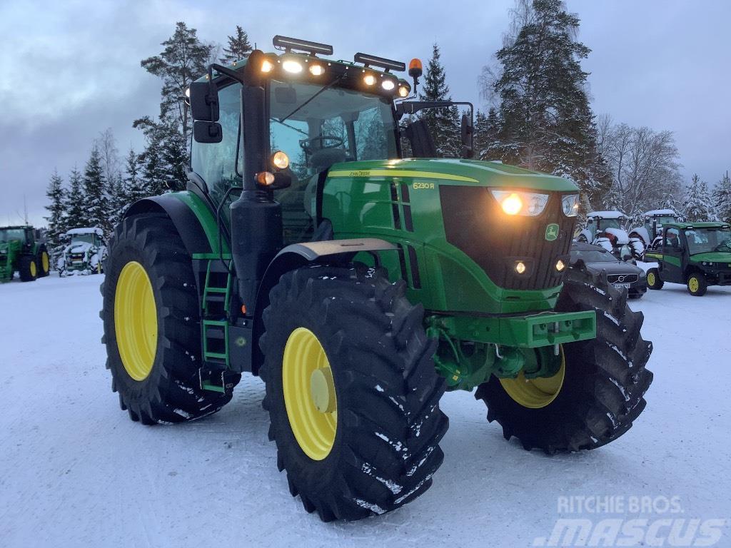John Deere 6230 R Traktory