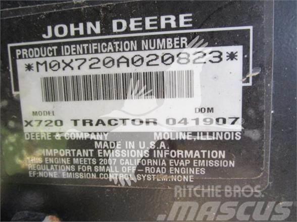 John Deere X720 Samojízdné sekačky