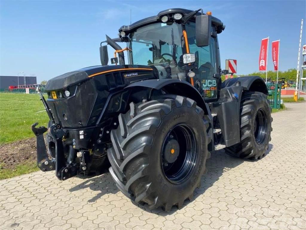 JCB FASTRAC 4220 ICON Traktory