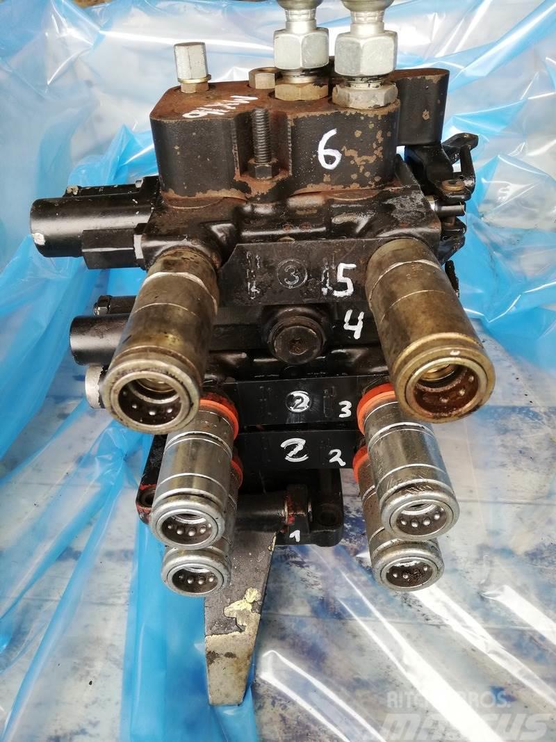 Case IH MX110 Power Beyond valve Hydraulika