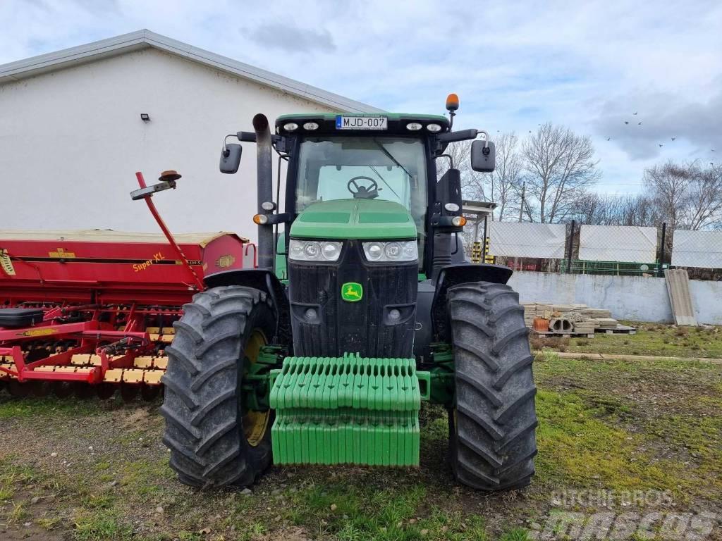 John Deere 7260 R Traktory