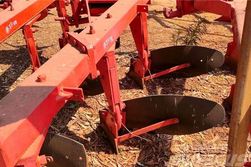  Agri-Quipment Plough Další