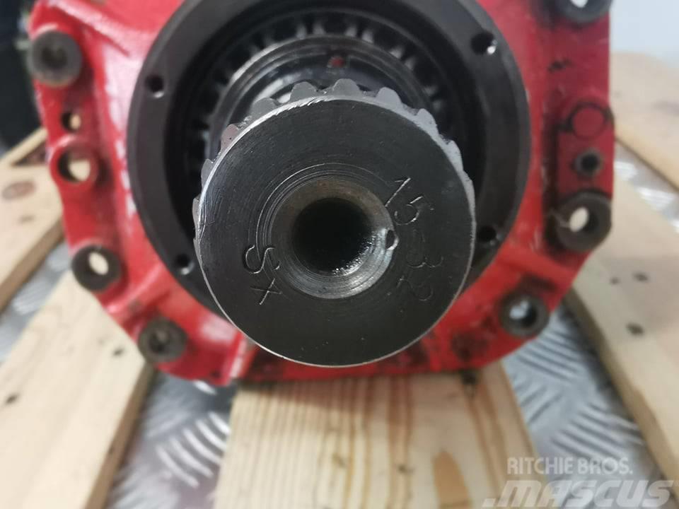 Manitou MLT 626 {Carraro15X32 front differential Nápravy