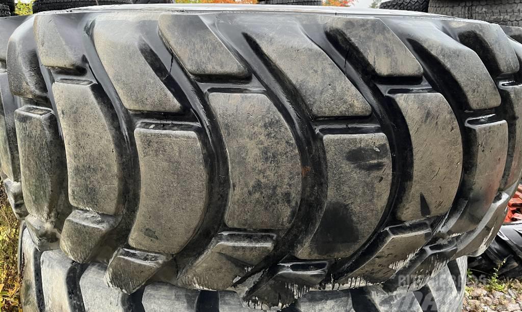  Dumper däck Michelin 33,25-35 Pneumatiky, kola a ráfky