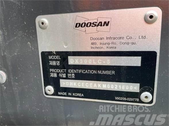 Doosan DX300 LC-5 Pásová rýpadla