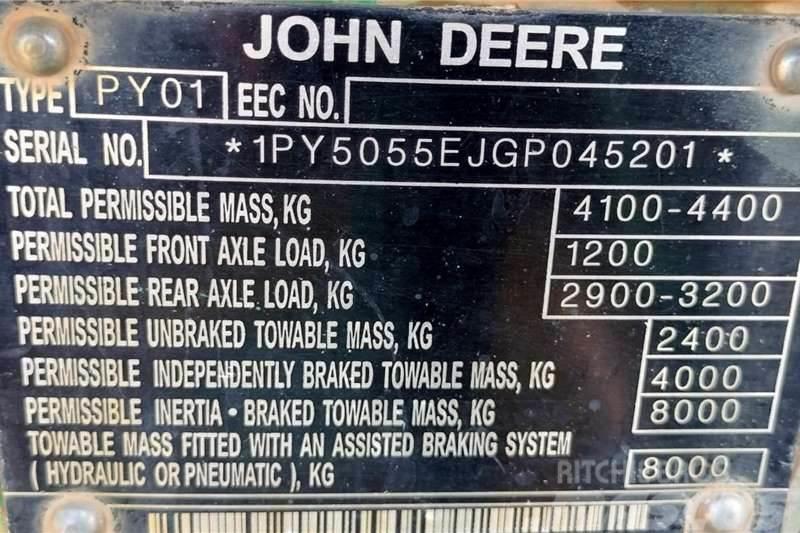 John Deere 5055E MOD Traktory