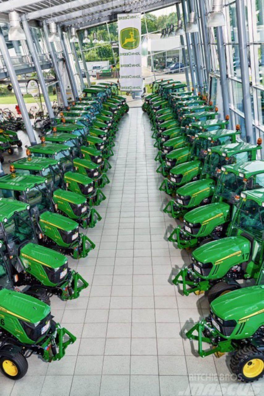 John Deere 1026R Kompaktní traktory