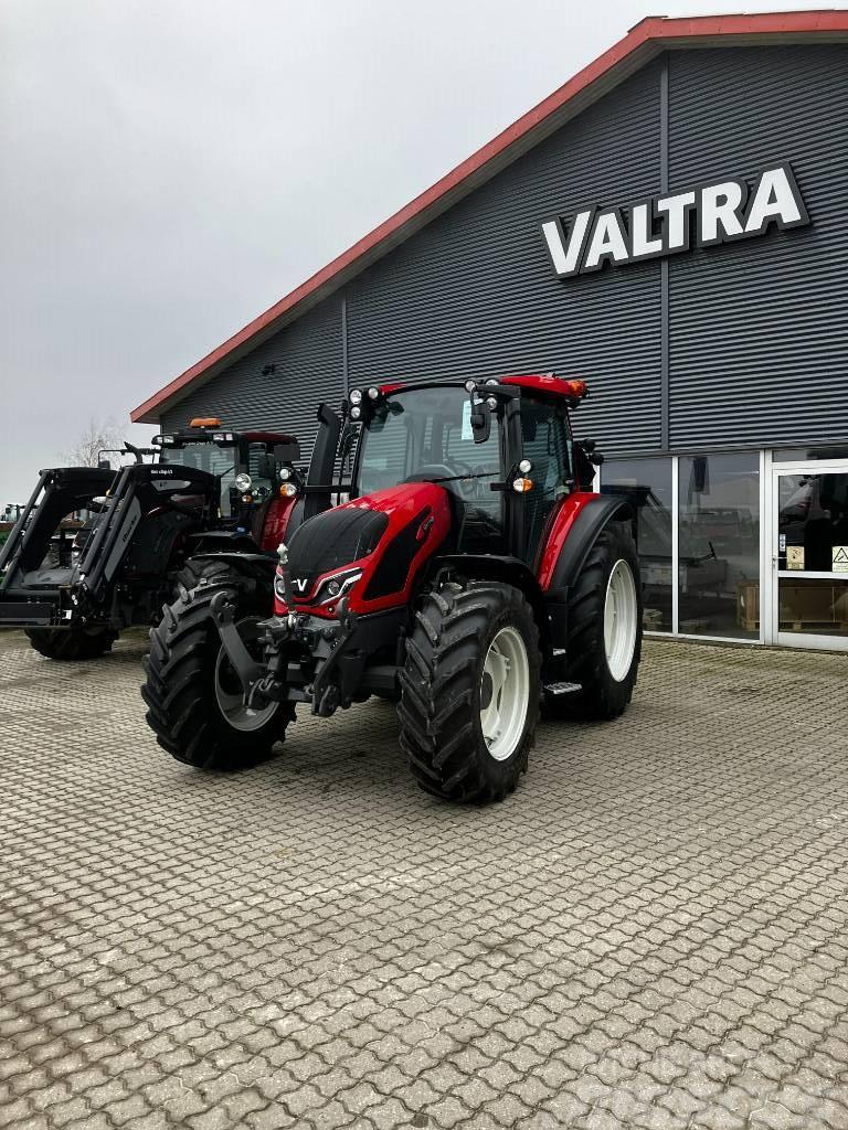 Valtra G135 Active Traktory