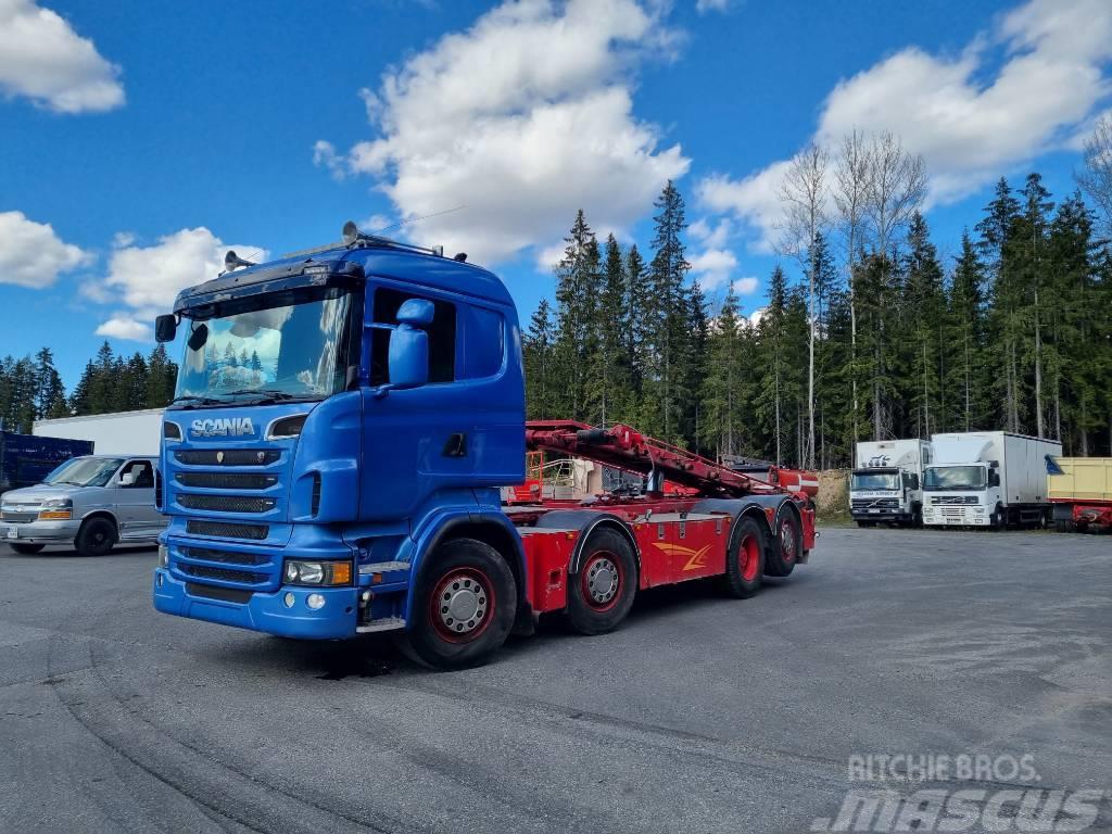 Scania R560 8x2*6HNB Lanový nosič kontejnerů