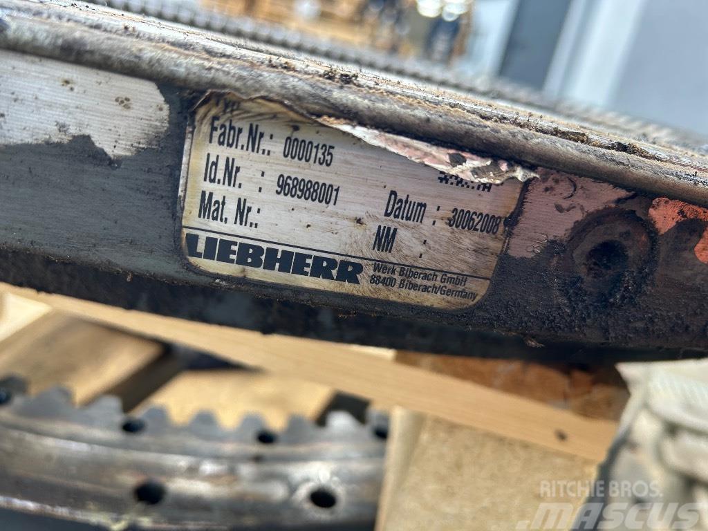 Liebherr R906 WIENIEC OBROTU SLEWING RING Podvozky a zavěšení kol