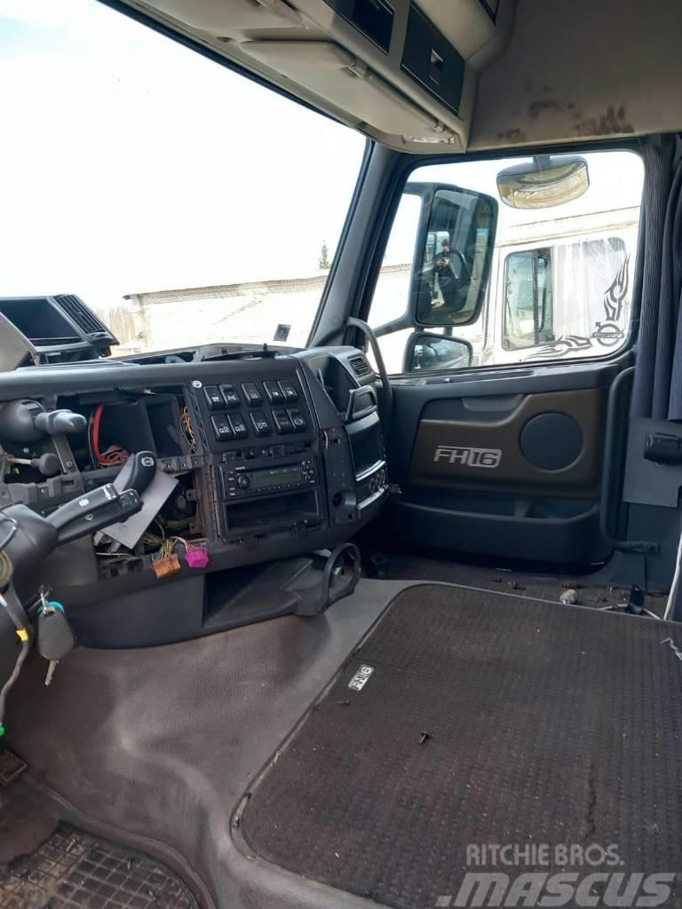 Volvo FH16 580 Cabins and interior