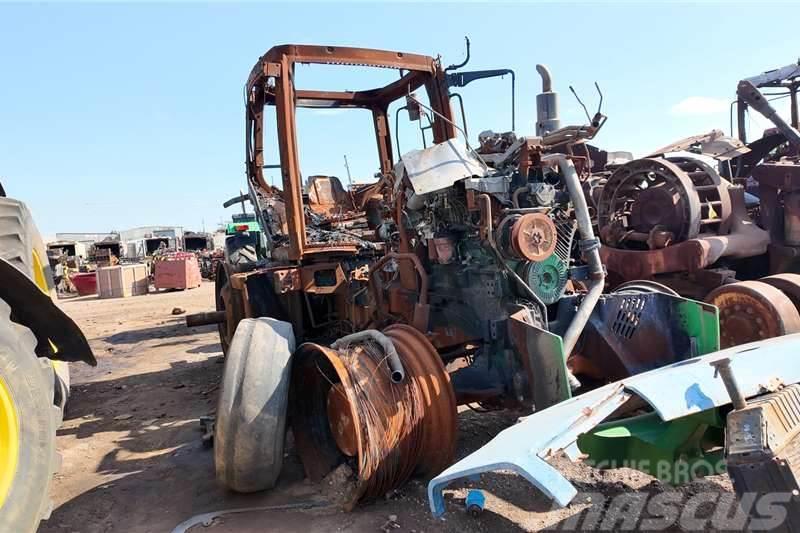 John Deere JD 8530 TractorÂ Now stripping for spares. Traktory