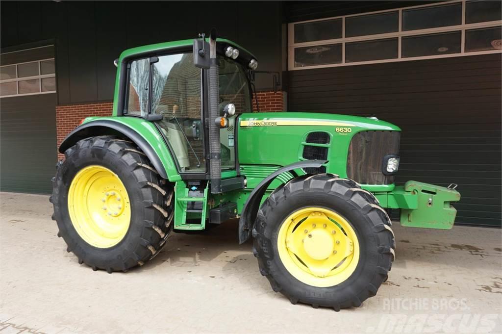John Deere 6630 Premium PQ nur 3600 Std. Traktory