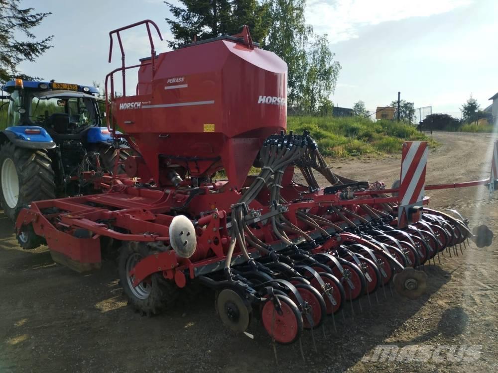 Horsch Pronto 4 DC Kombinované secí stroje